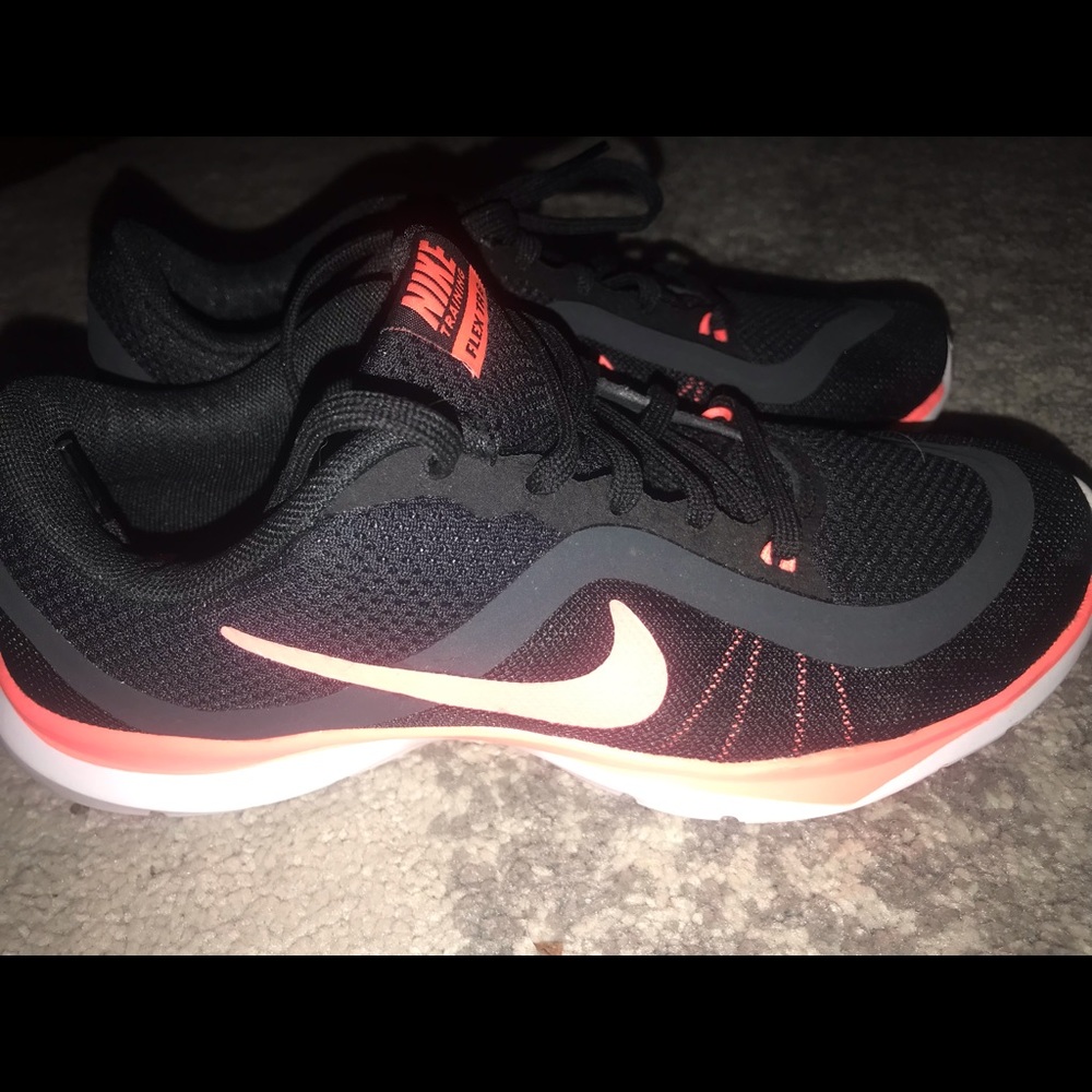 Women’s Nike Sneakers never worn